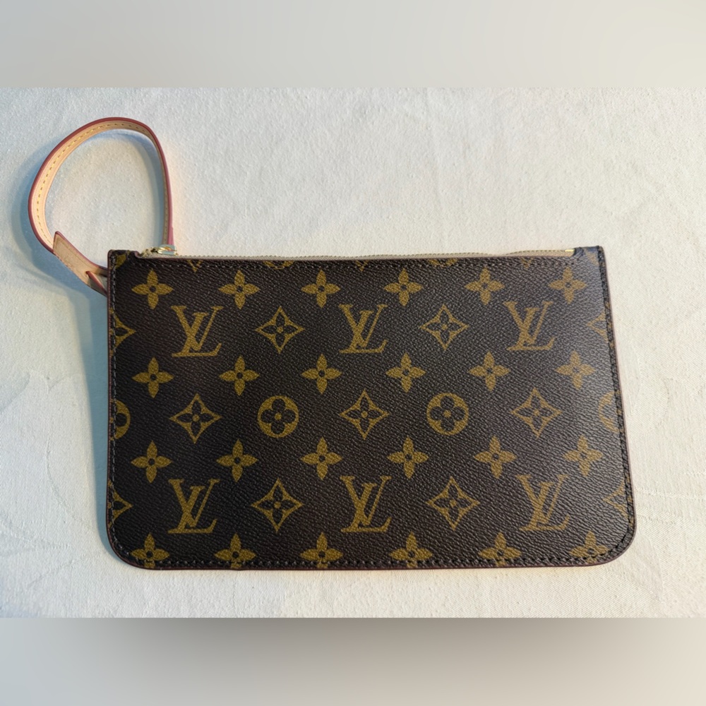 Louis Vuitton Neverfull Monogram Brown Wristlet Like New - Picture 2 of 14